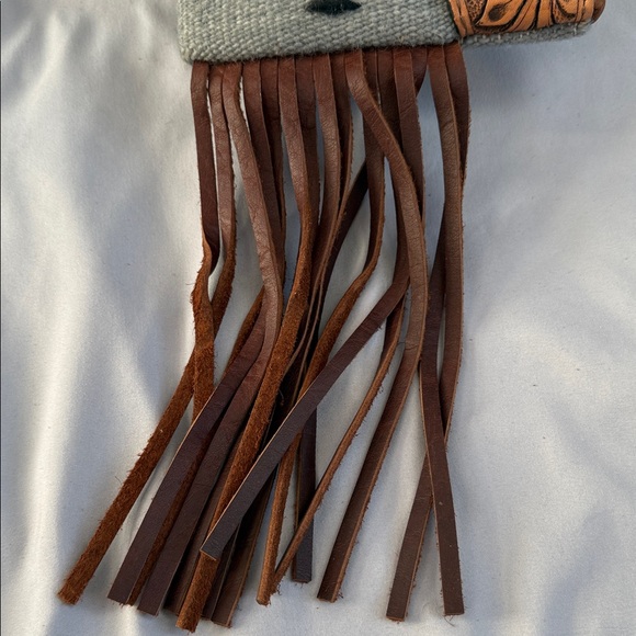 American Darling boho clutch Aztec detail. Genuine leather & beautiful accents - Picture 2 of 7